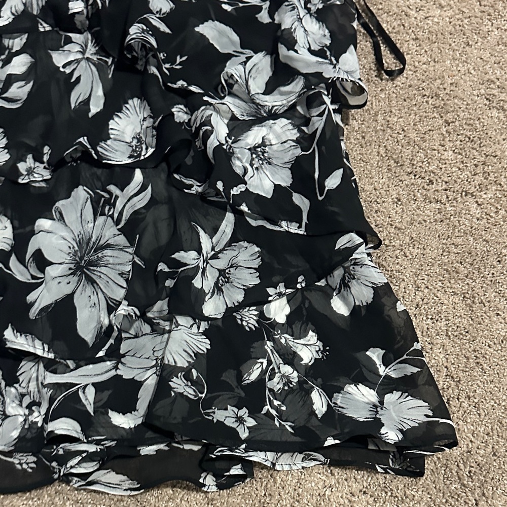 WHBM Halter Neck Women Top NWT - Picture 4 of 7